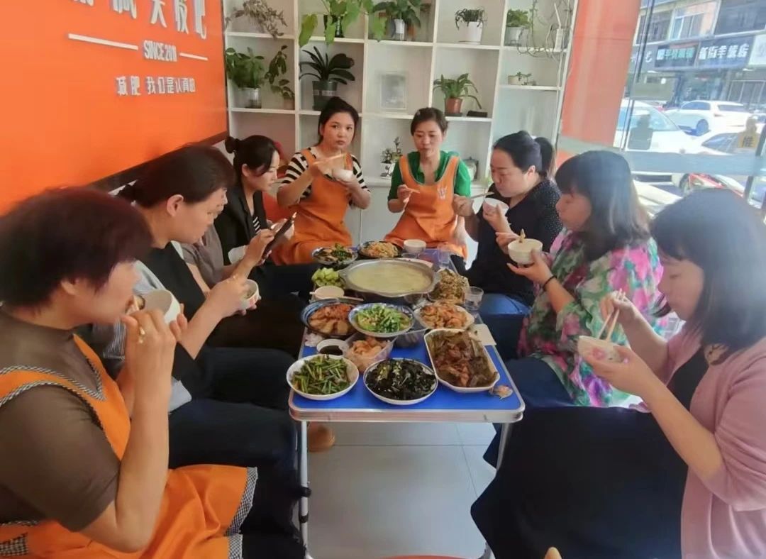 一杯豆浆一个毛鸡蛋，开启丽减美瘦吧百万店长传奇